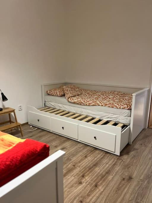 Rodinny Apartman Nedaleko Centra Banská Bystrica Exteriör bild